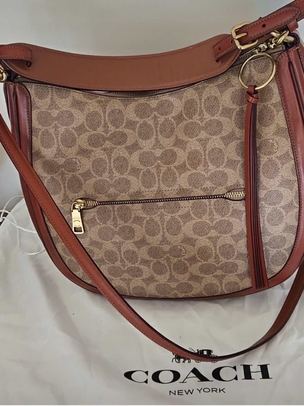 Coach Sutton Signature Tan and Brown Shoulder hobo Bag used Pristine Condition - Picture 2 of 16